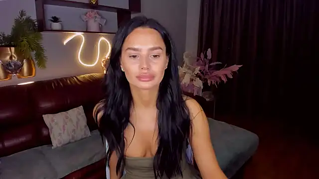 DanaSincere online show from December 2025 04:28:02 AM