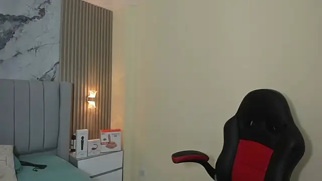 AGATHASMITH5 online show from March 2026 03:28:01 AM