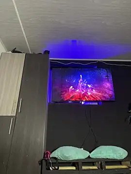 Snapshot of Miguel_bigcock chatting on March 2025 03:54:01 AM Miguel bigcock online show from March 2025 03:54:01 AM