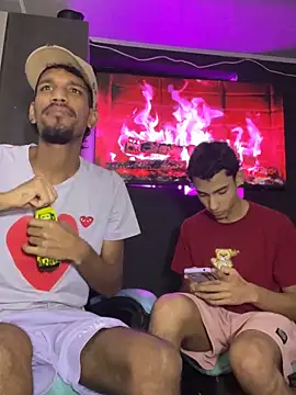 Snapshot of Miguel_bigcock chatting on March 2025 04:30:02 AM Miguel bigcock online show from March 2025 04:30:02 AM