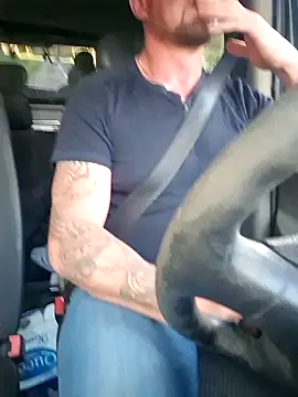 waldik083 online show from April 2026 05:00:02 PM