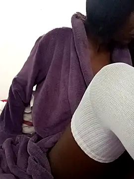 Missvixen81 online show from October 2025 04:13:02 AM