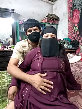 Pakhi Couple 69 online show from September 2025 02:10:01 PM