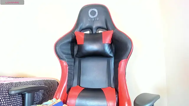 Snapshot of hot-nikol chatting on November 2025 10:37:01 PM hot-nikol online show from November 2025 10:37:01 PM