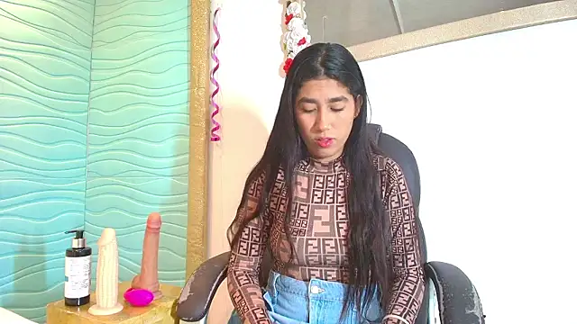 Mia Montess online show from February 2026 01:07:02 PM