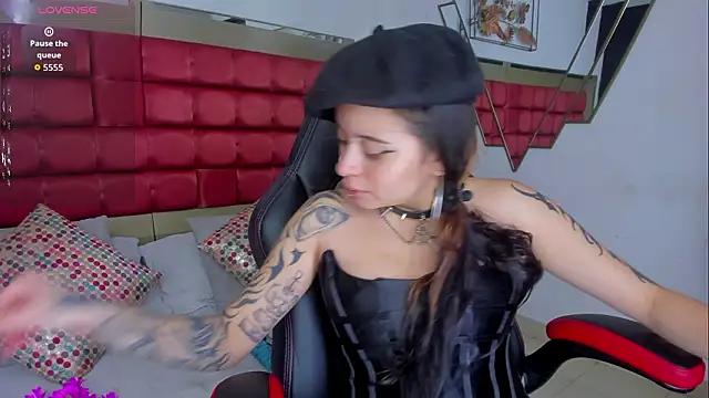 Snapshot of SaskiaGrendel chatting on February 2026 12:09:01 AM SaskiaGrendel online show from February 2026 12:09:01 AM