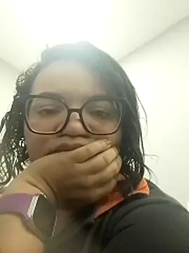 Snapshot of viviksmel chatting on October 2025 05:44:02 PM viviksmel online show from October 2025 05:44:02 PM