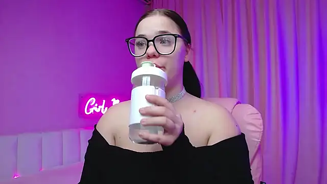 Eliss Shyyo online show from March 2025 04:17:02 AM