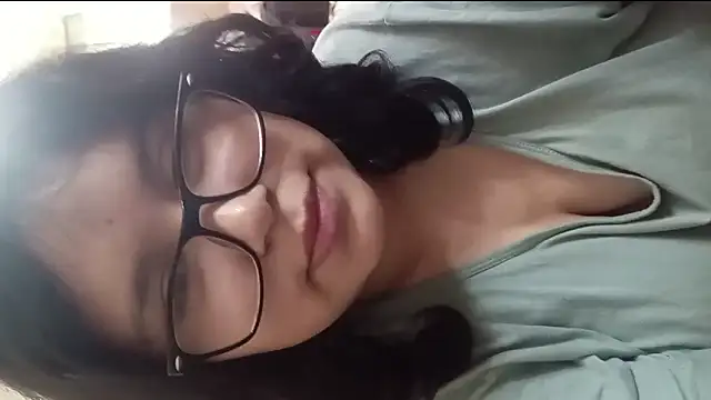 Snapshot of Maferyale chatting on February 2026 05:23:01 AM Maferyale online show from February 2026 05:23:01 AM