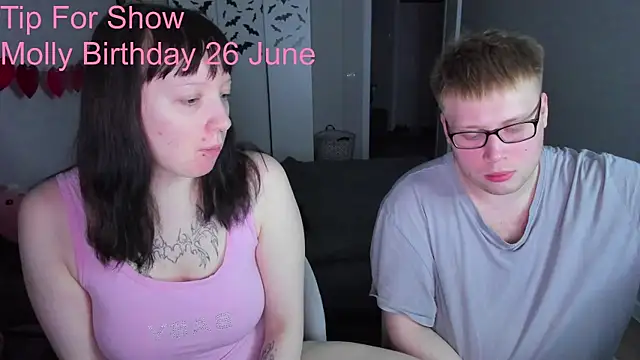Snapshot of JayMollyy chatting on May 2026 04:37:01 PM JayMollyy online show from May 2026 04:37:01 PM