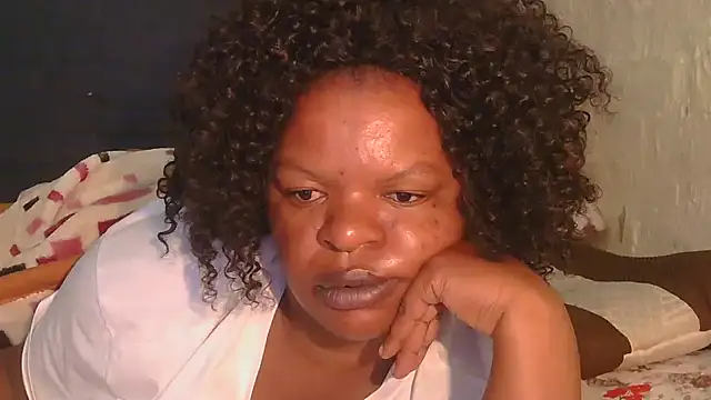 Snapshot of ebony_rose11 chatting on November 2025 04:01:02 AM ebony rose11 online show from November 2025 04:01:02 AM