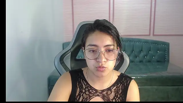 Snapshot of alexa_romero_t chatting on September 2025 01:02:01 PM alexa romero t online show from September 2025 01:02:01 PM