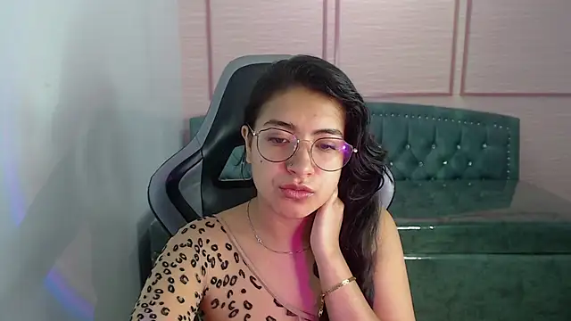 Snapshot of alexa_romero_t chatting on October 2025 12:03:01 PM alexa romero t online show from October 2025 12:03:01 PM