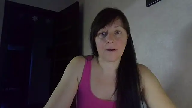 Snapshot of CarolinaReaperRed chatting on December 2025 01:38:02 PM CarolinaReaperRed online show from December 2025 01:38:02 PM