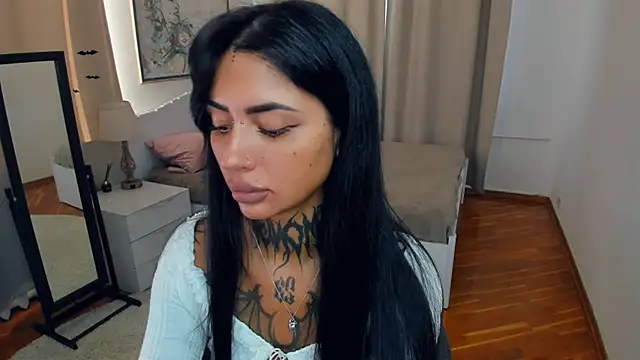 Snapshot of CharimgSabrina chatting on September 2025 06:24:01 AM CharimgSabrina online show from September 2025 06:24:01 AM