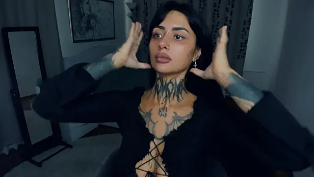 Snapshot of CharimgSabrina chatting on September 2025 06:15:02 AM CharimgSabrina online show from September 2025 06:15:02 AM