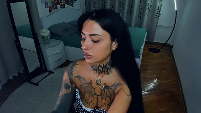 Snapshot of CharimgSabrina chatting on October 2025 06:45:02 AM CharimgSabrina online show from October 2025 06:45:02 AM