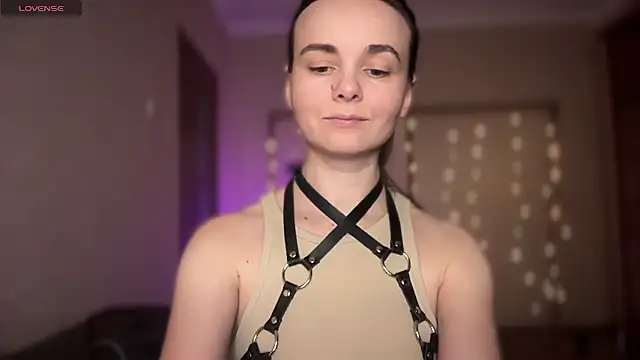 lanaloulou online show from October 2025 07:48:02 PM