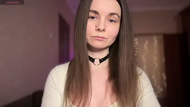 lanaloulou online show from April 2026 08:32:01 PM