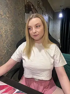 Lina ly online show from March 2025 08:11:02 PM