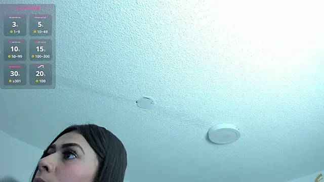 Snapshot of Cristal_Velle chatting on June 2026 01:01:02 PM Cristal Velle online show from June 2026 01:01:02 PM