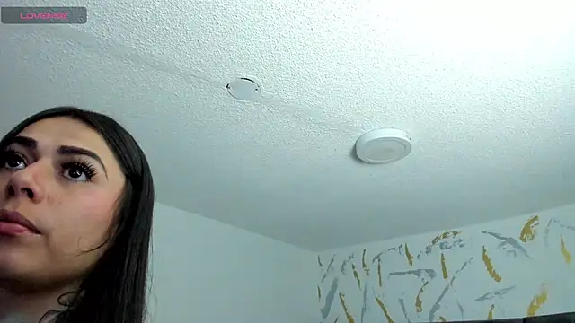Snapshot of Cristal_Velle chatting on June 2026 01:04:02 PM Cristal Velle online show from June 2026 01:04:02 PM