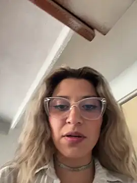 Isabella Varella online show from January 2026 05:27:02 PM