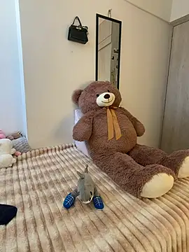 ZaraLuuv online show from March 2026 06:03:01 PM