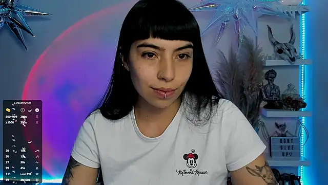 Snapshot of Saraa_Desiree chatting on March 2025 03:06:01 AM Saraa Desiree online show from March 2025 03:06:01 AM