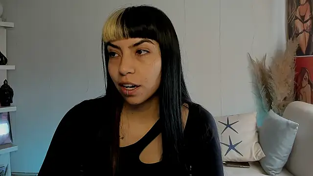 Snapshot of Saraa_Desiree chatting on September 2025 12:49:02 PM Saraa Desiree online show from September 2025 12:49:02 PM