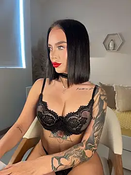 Snapshot of ValentinaMilann chatting on August 2026 08:47:01 PM ValentinaMilann online show from August 2026 08:47:01 PM