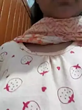 Snapshot of sexy-trisha1 chatting on November 2025 07:04:02 PM sexy-trisha1 online show from November 2025 07:04:02 PM