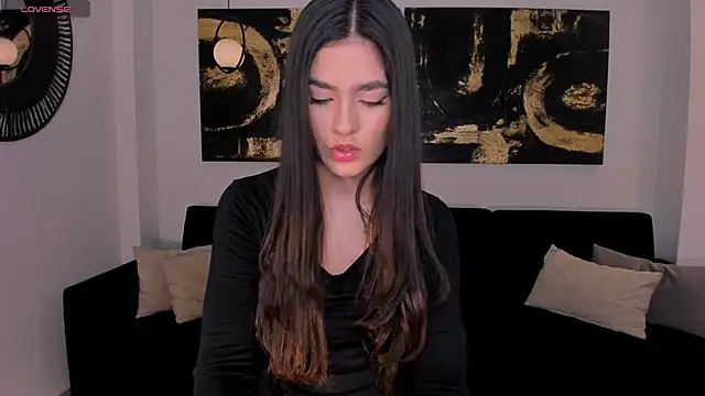 BellaClark1 online show from October 2025 03:45:01 AM
