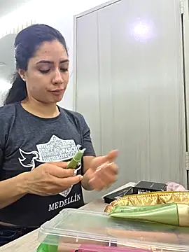 isabella winkler online show from March 2026 10:32:02 AM