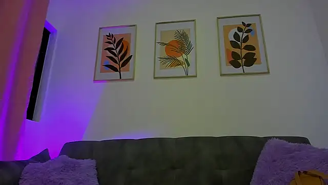 gaaby foxx online show from December 2025 01:39:01 PM