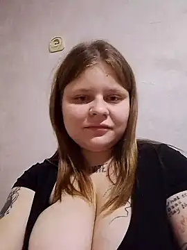 Snapshot of Alice_bright chatting on September 2025 01:01:01 PM Alice bright online show from September 2025 01:01:01 PM