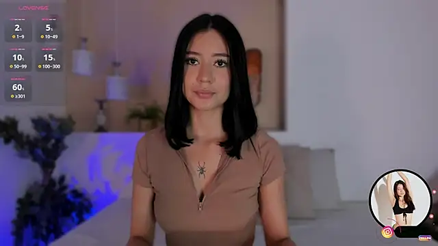 Snapshot of alison222_ chatting on October 2025 07:51:01 PM alison222 online show from October 2025 07:51:01 PM