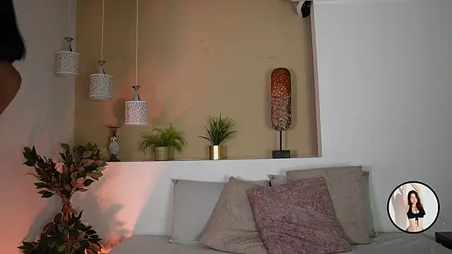 Snapshot of alison222_ chatting on November 2025 08:20:02 PM alison222 online show from November 2025 08:20:02 PM