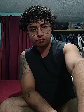 Snapshot of DocPepino chatting on October 2025 04:58:01 AM DocPepino online show from October 2025 04:58:01 AM