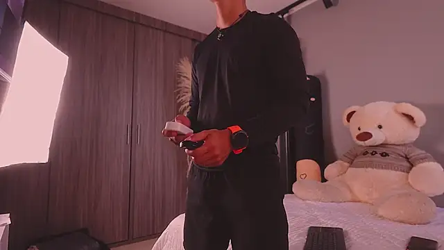 ErosKhaos online show from April 2026 09:43:01 PM