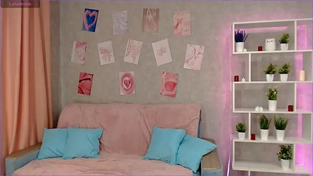 Cassie Scott online show from March 2025 08:40:01 AM