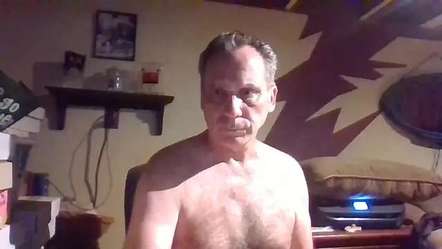 Snapshot of HunkofRock chatting on September 2025 04:45:02 AM HunkofRock online show from September 2025 04:45:02 AM