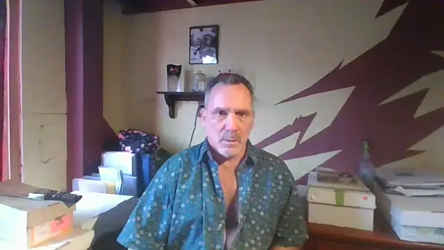 Snapshot of HunkofRock chatting on February 2026 01:45:01 PM HunkofRock online show from February 2026 01:45:01 PM