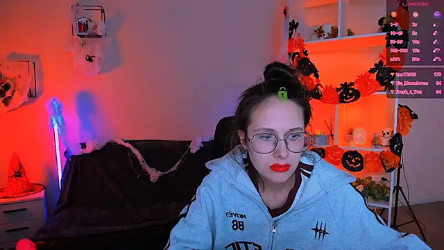 Snapshot of mona_cloud chatting on October 2025 02:46:02 AM mona cloud online show from October 2025 02:46:02 AM