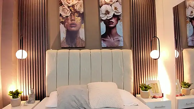 GiannaColling1 online show from October 2025 07:36:02 PM