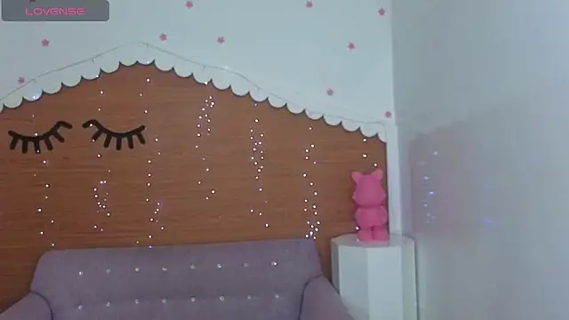 emma wockll t online show from April 2026 01:33:02 PM