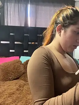 Karina Leon online show from April 2026 05:06:01 PM