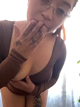 Karina Leon online show from April 2026 07:07:02 PM