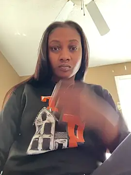 Snapshot of Dymmmm chatting on March 2025 07:47:02 PM Dymmmm online show from March 2025 07:47:02 PM