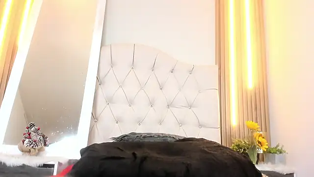 Alexa Bravva online show from December 2025 04:29:02 AM